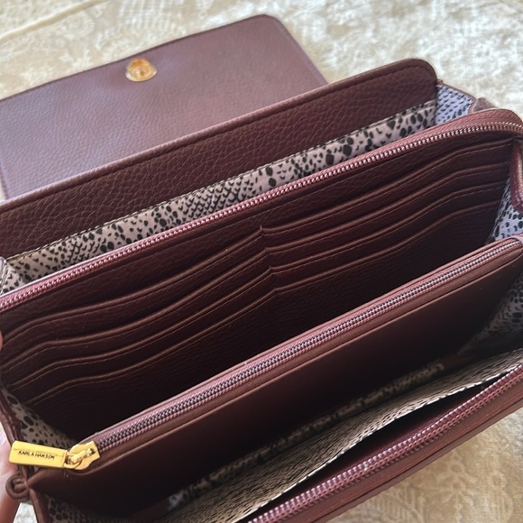 Brand New Karla Hanson Madison Organizer Crossbody Bag RFID Blocking Plum Purse - Picture 10 of 15